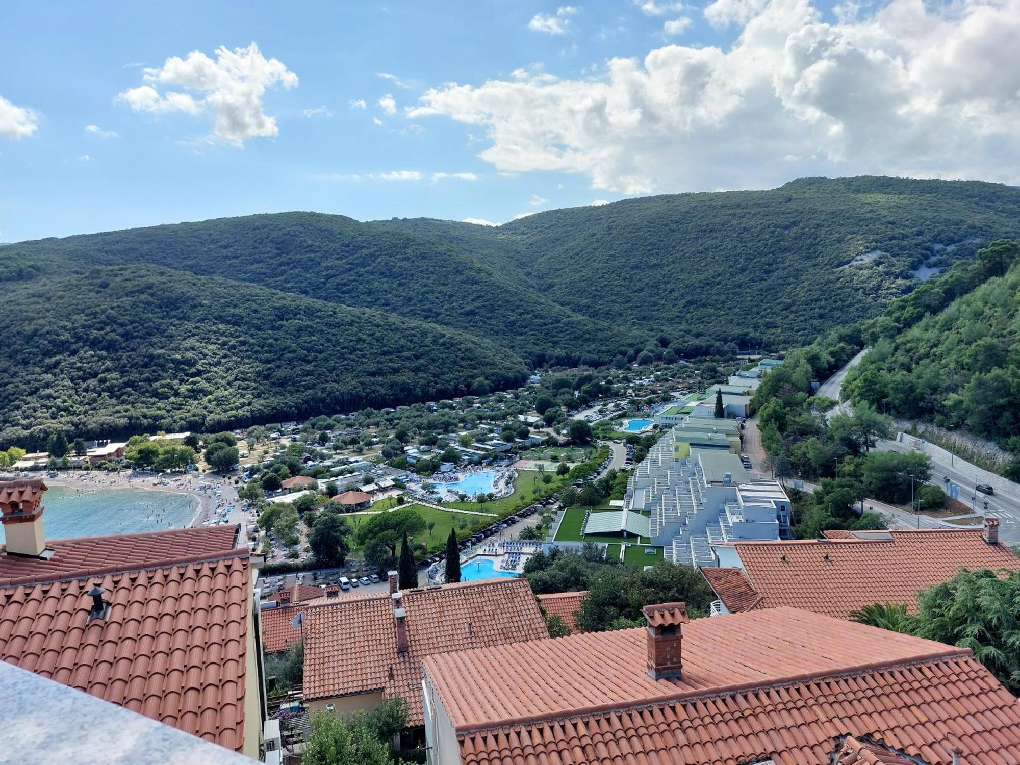 Sunshine Apartment West Rabac Exterior foto