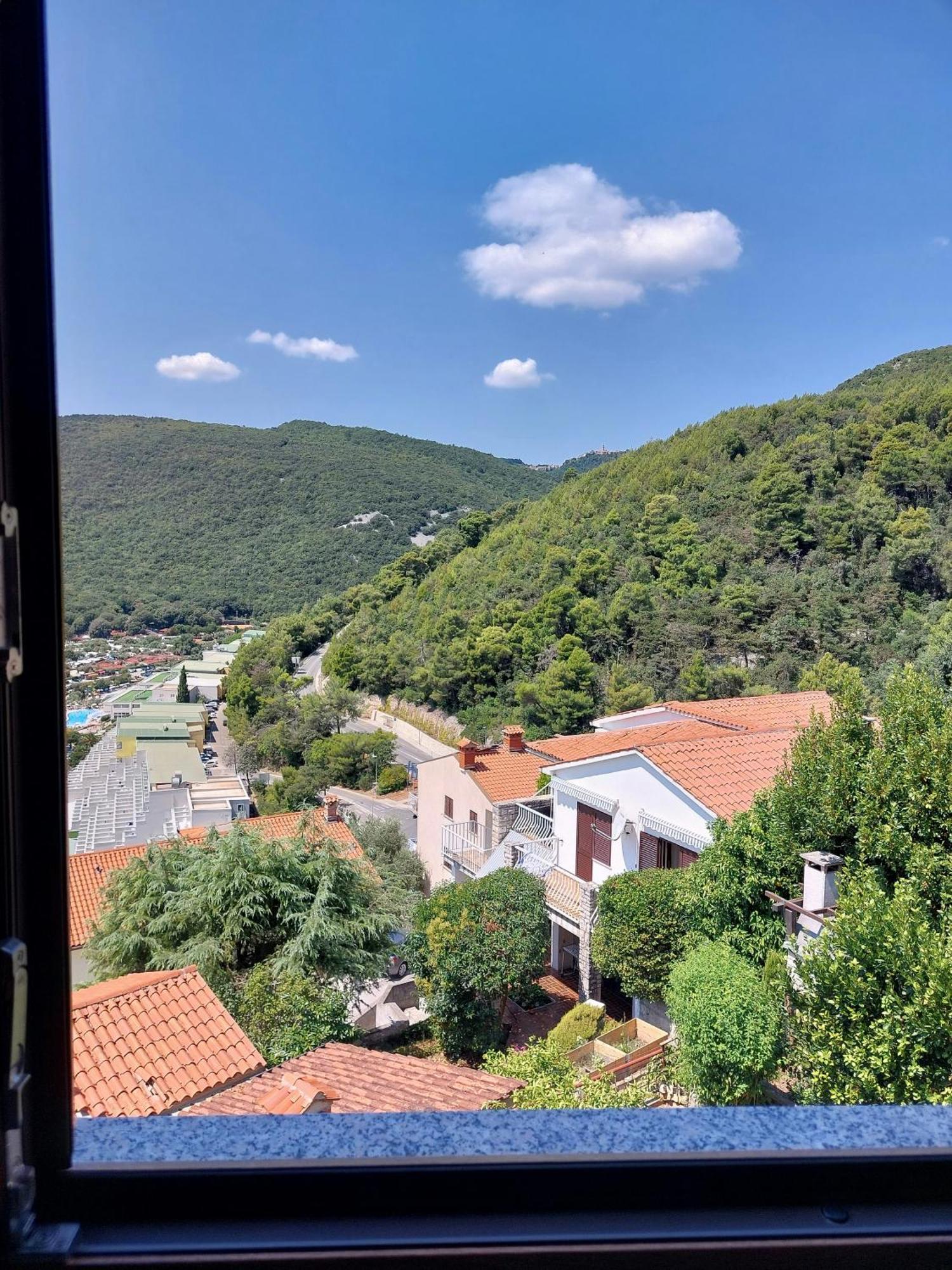 Sunshine Apartment West Rabac Exterior foto