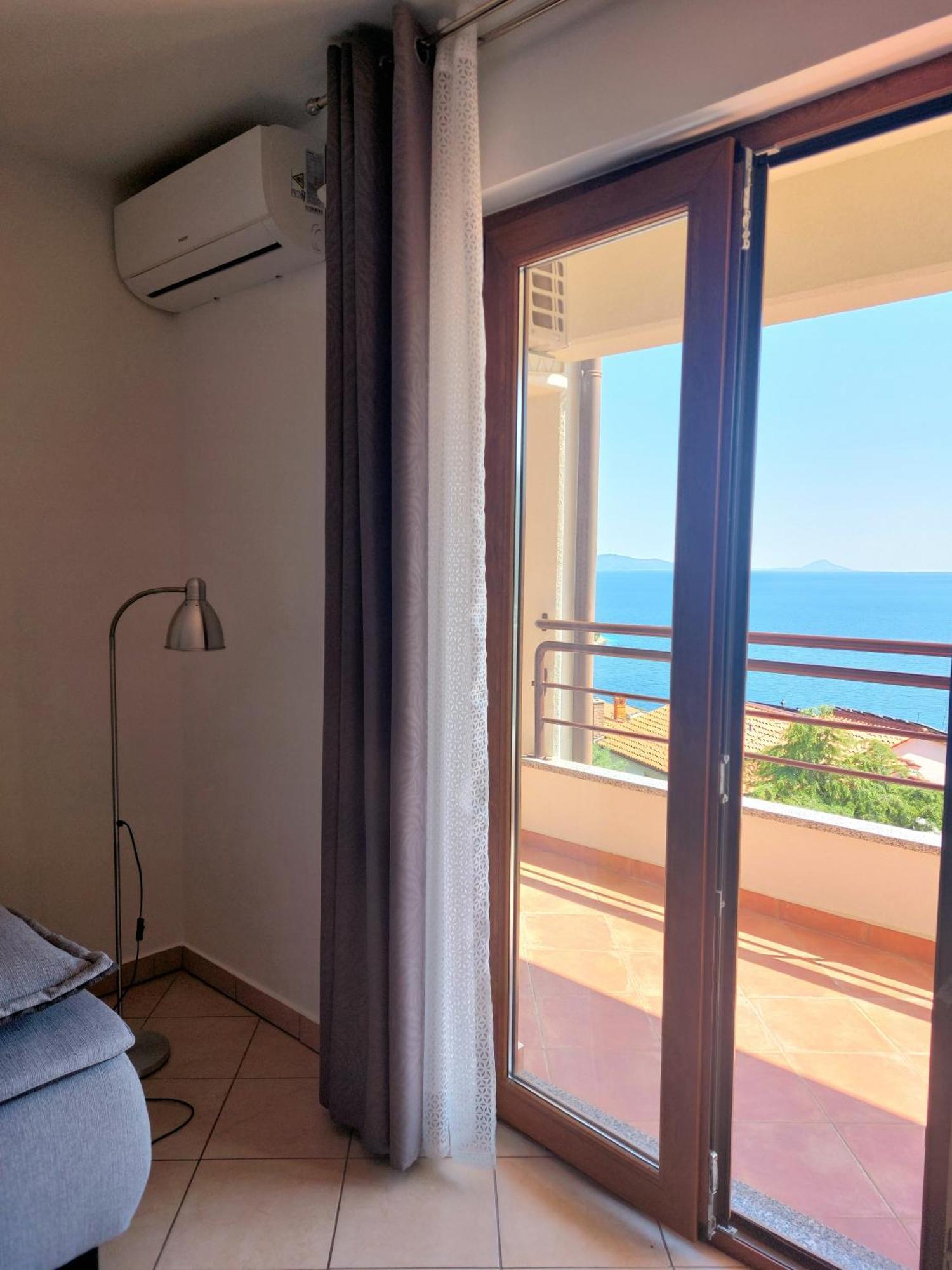 Sunshine Apartment West Rabac Exterior foto